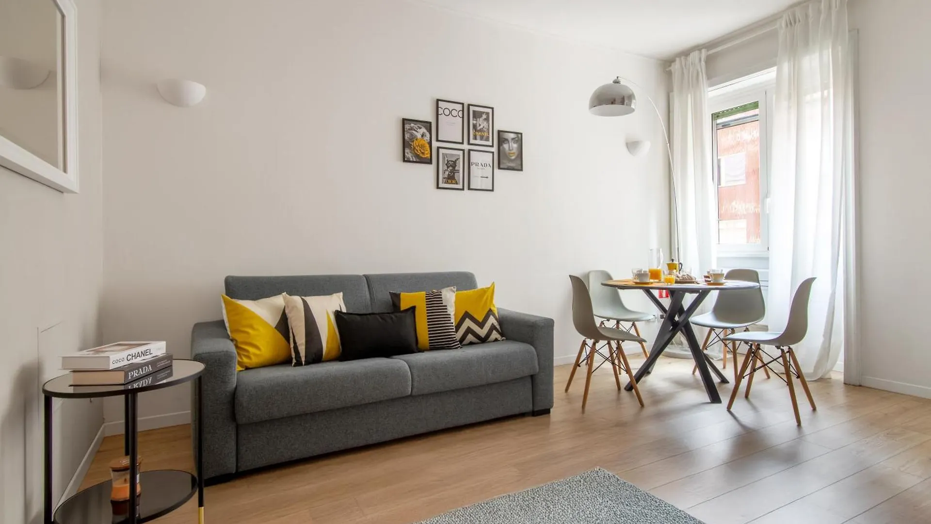 Solari Apartment, Milan Fashion Street 0*,  Italia