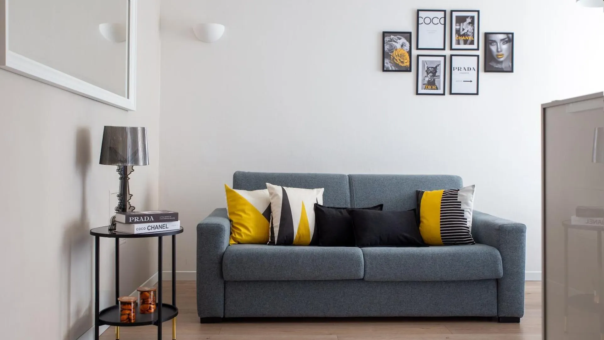 Solari Apartment, Milan Fashion Street
